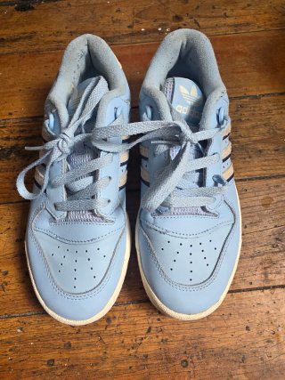 Zapatillas Adidas Azul y Blanco