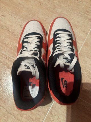 Nike Air Force 1 Negro y Rojo