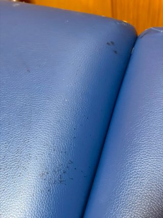 Camilla azul para masajes o tatuaje