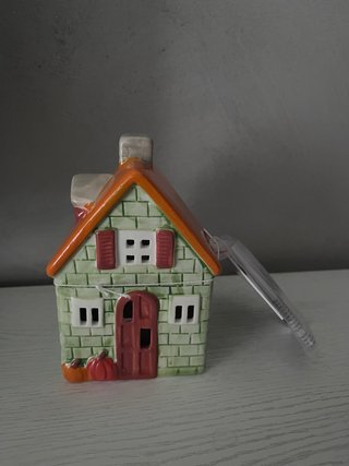 Casetta decorativa in ceramica