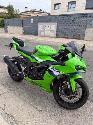 Kawasaki ZX6R