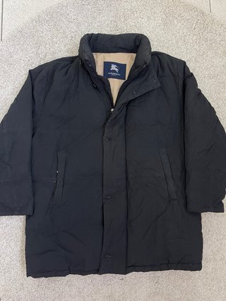 Chaqueta Burberry Negra con Cuadros Clásicos