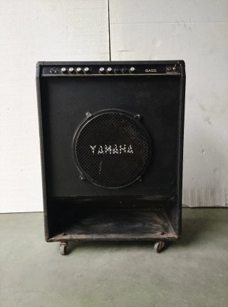 Amplificador Bajo Yamaha B100-115S
