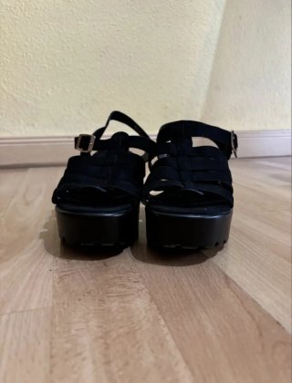 Sandalias de tacón negras