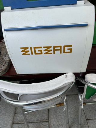 Máquina de coser ZIGZAG