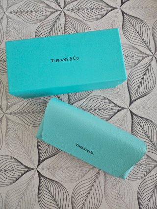 Gafas de sol Tiffany & Co. negras y turquesa
