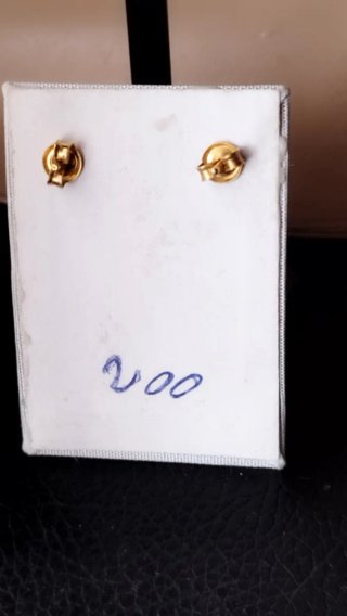 Pendientes vintage LIS chapado oro 22K