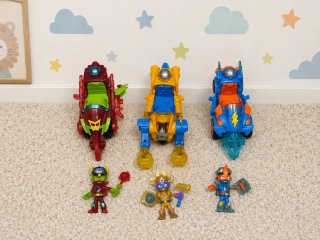 Superthings Kazoom Vehículos de Combate