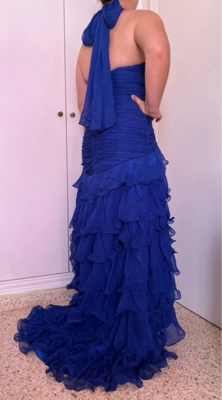 Vestido de fiesta gasa azul pavo con cola talla 38