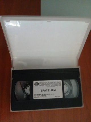 Cinta VHS Space Jam - Bugs Bunny y Michael Jordan