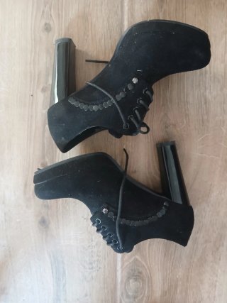 Botines tacón negros