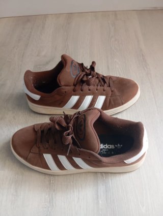Adidas Campus Marrones y Blancas