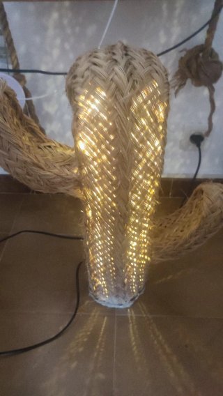 Lámpara Cactus Esparto hecha a mano