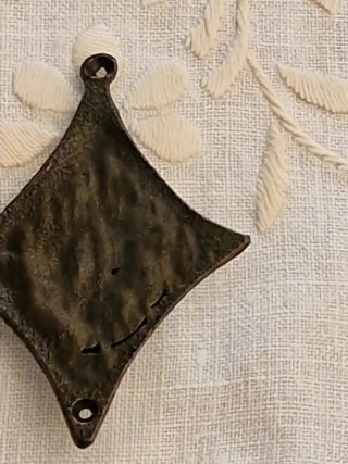 Ciondolo Metallo Strass Vintage Cm. 5x3,5