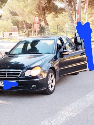 Mercedes-Benz Clase C 2006
