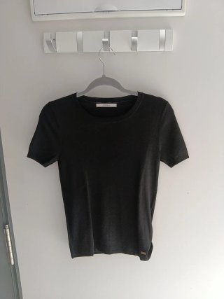 Jersey negro de manga corta Uterqüe