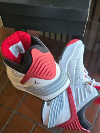 Jordan Max Aura 5 Blancas/Rojas Talla 42
