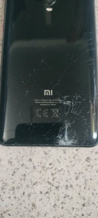 Móvil PARA PIEZAS o PARA REPARAR...Xiaomi Mi 9T...