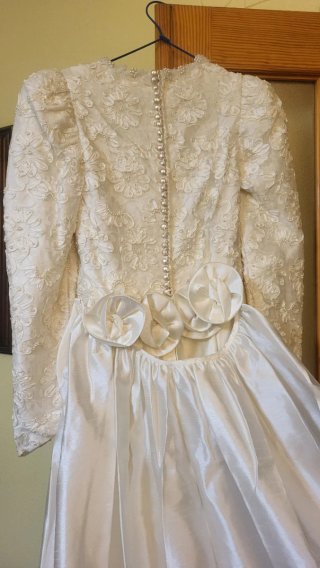 Traje de Novia linea imperio, seda salvaje.