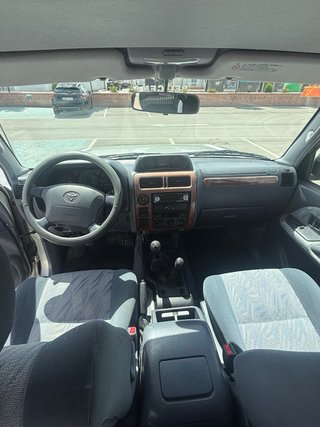 Toyota Land Cruiser 90 2001