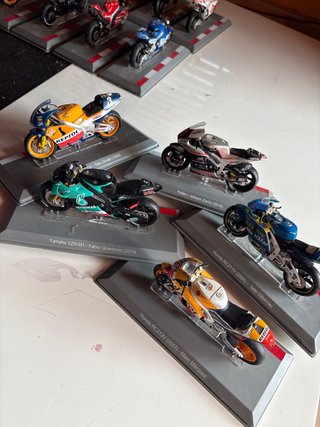5 Motos MotoGP Escala 1:18