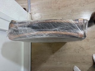 Silla de madera plegable sin usar