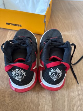 Nike Lebron Witness VII