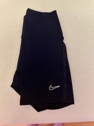 Mallas cortas negras Nike
