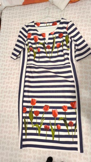 Vestido señora rayas y tulipanes