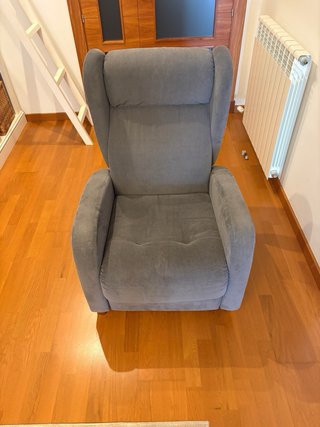 Butaca reclinable gris de tela