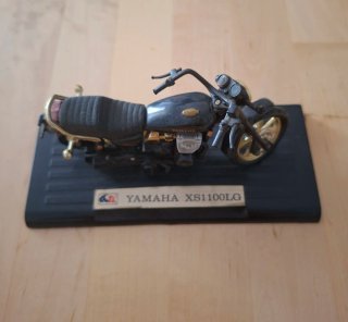 Lote 2 Motos Coleccionismo: Honda NSR y Yamaha XS
