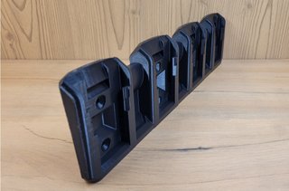 DEWALT 18V – 1 Soporte para 4 baterías