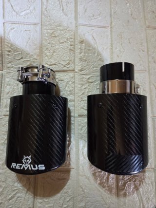 Colas de escape coche fibra carbono