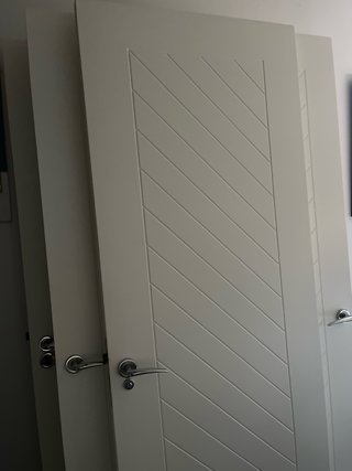 Puertas interiores blancas con diseño