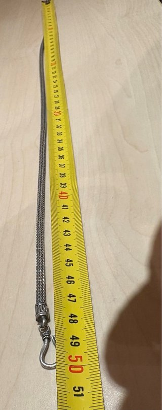 Collar cordón de plata (no tiene marca)