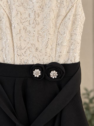 Vestido Rinascimento Negro Encaje Lentejuelas