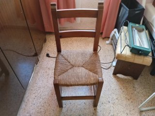 Sillas de anea y madera barnizada (4 unidades)