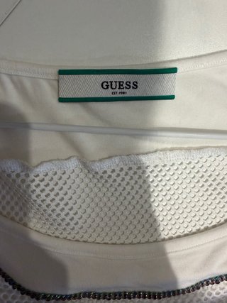 Blusa Guess Malla y Cadena Blanca