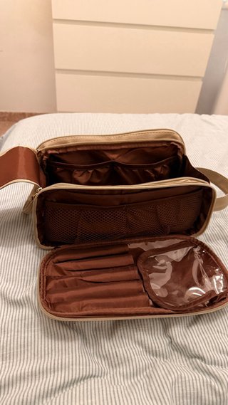 Estuche maquillaje beige