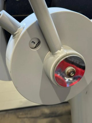 Máquina Gym 80 crossover.