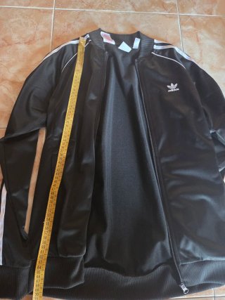 Chaqueta Adidas Negra con Rayas Blancas