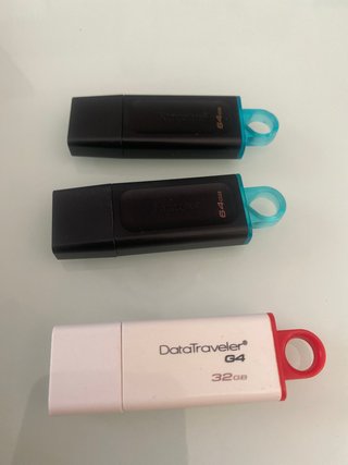 3 USBkey (64+64+32 gb) Kingston. Come nuove.