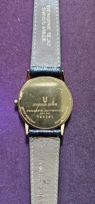 Reloj Universal Genève Cuarzo Dorado