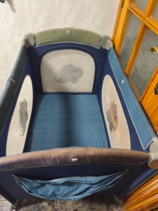Parque infantil para bebé azul, mide 110x76x88