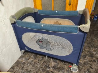 Parque infantil para bebé azul, mide 110x76x88