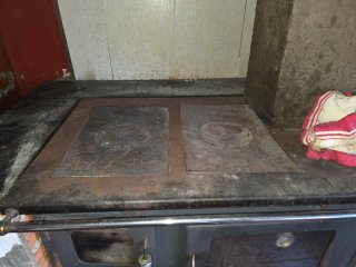 Estufa cocina de leña Prity Negra y Gris