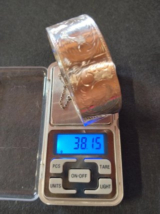 Brazalete rígido de plata grabado