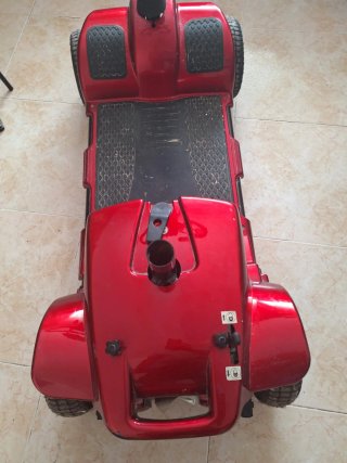 Moto de minusválidos scooter roja