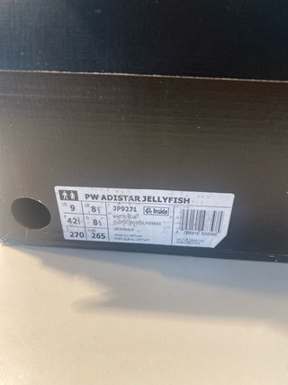 Zapatillas Adidas Grises y Blancas