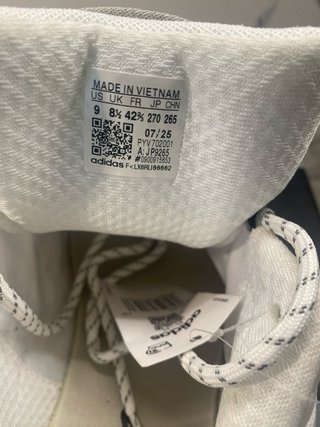 Zapatillas Adidas Grises y Blancas